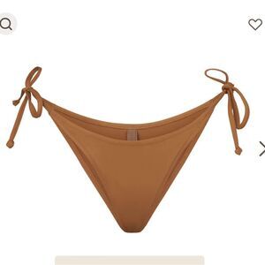 NWT SKIMS recycled swim dippy tie M